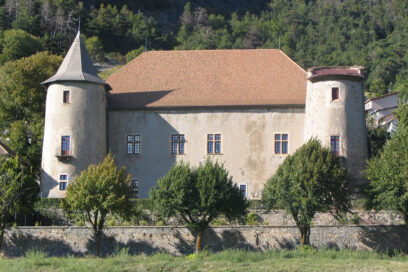 Château de Montmaur - Agrandir l'image, fenêtre modale
