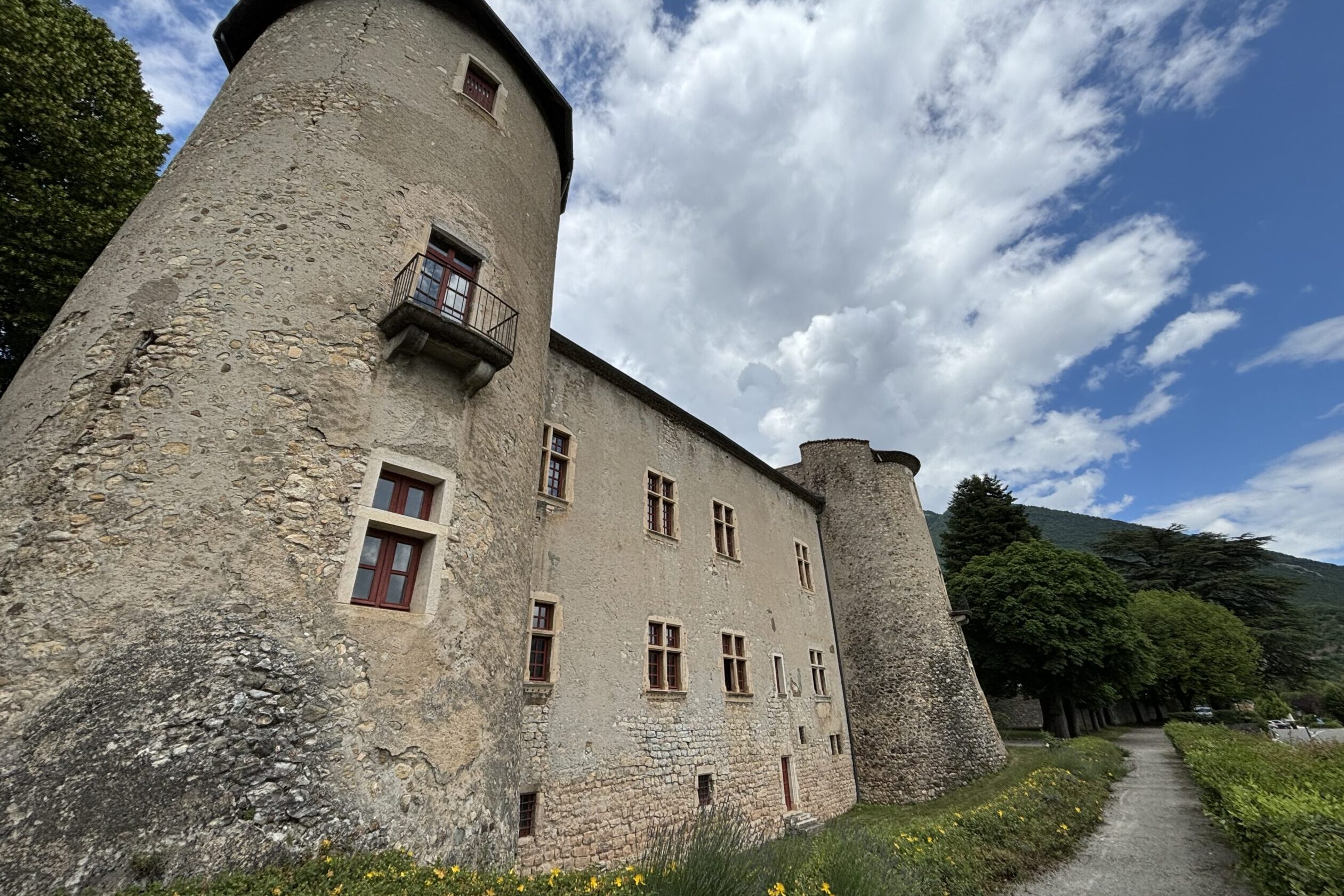 Château De Montmaur - Domaine Départemental Des Hautes-alpes